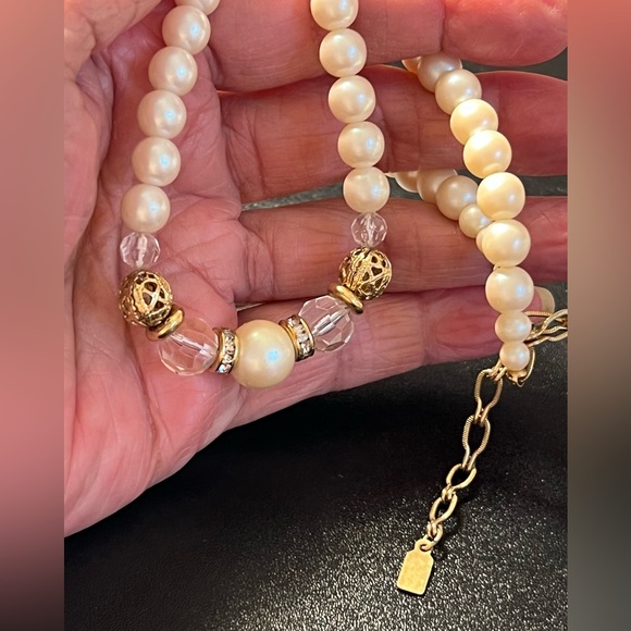 1928 Faux Pearl Faceted Crystal Gold Tone Scroll Fishook Closure VTG Necklace - Picture 7 of 9